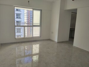 Room in 1 BHK Apartment at Marigold Aangan, Mulund West – for Rent