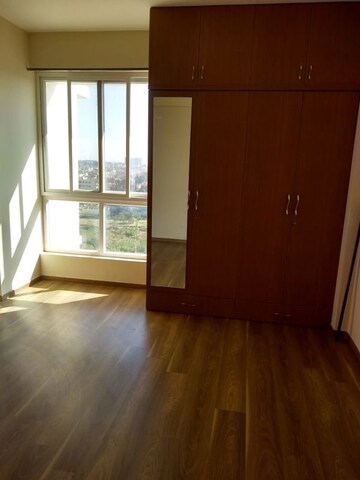 Room in 2 BHK Apartment at Shriram Southern Crest, Jp Nagar – for Sale