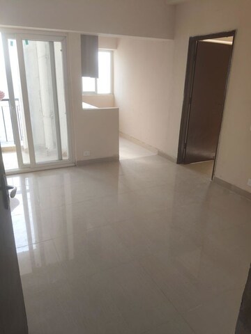 Room in 1 BHK Apartment at Amrapali Dream Valley – for Rent