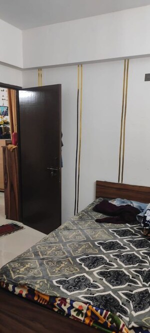 Bedroom in 2 BHK Apartment at Signature Global Proxima, Sector 89 – for Rent