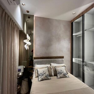 Bathroom in 1 BHK Apartment at The Baya Sunrise, Kohinoor Mill – for Sale