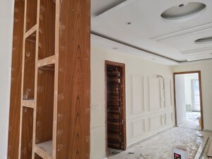 Building Lobby in 3 BHK Builder Floor at Sector 7 – for Sale