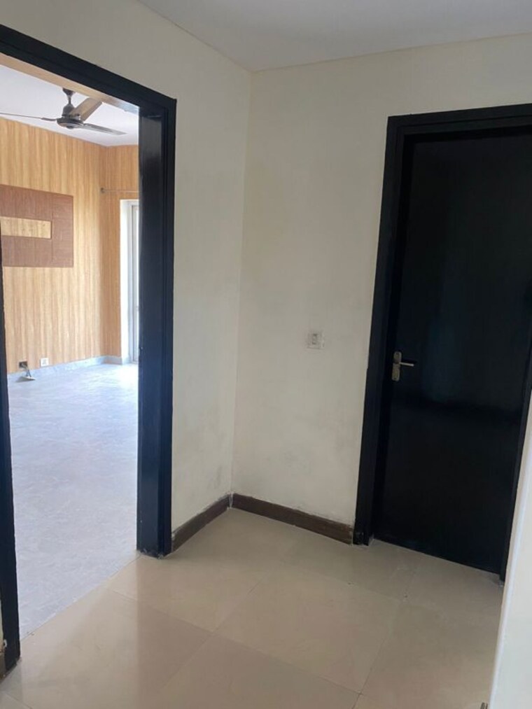 Room, bptp-park-grandeura 3.5 Bedroom 2030 Sq.Ft. Apartment In Sector 82 Faridabad 10000035