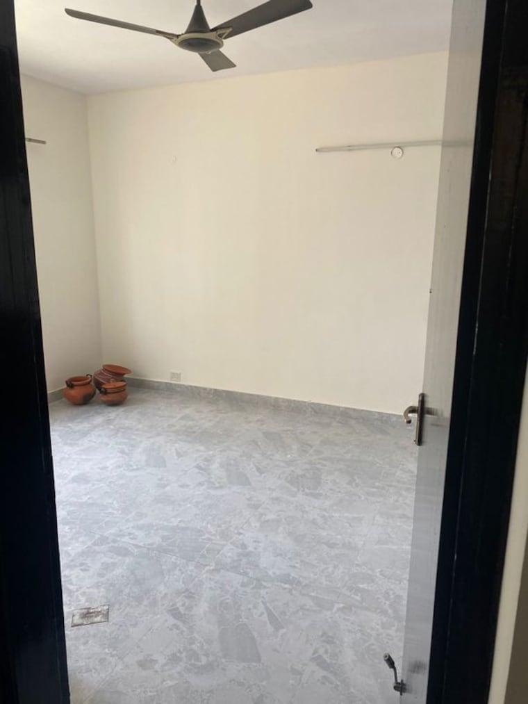 Room, bptp-park-grandeura 3.5 Bedroom 2030 Sq.Ft. Apartment In Sector 82 Faridabad 10000035