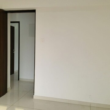 Room in 2 BHK Apartment at Arkade Aspire, Jay Prakash Nagar – for Rent