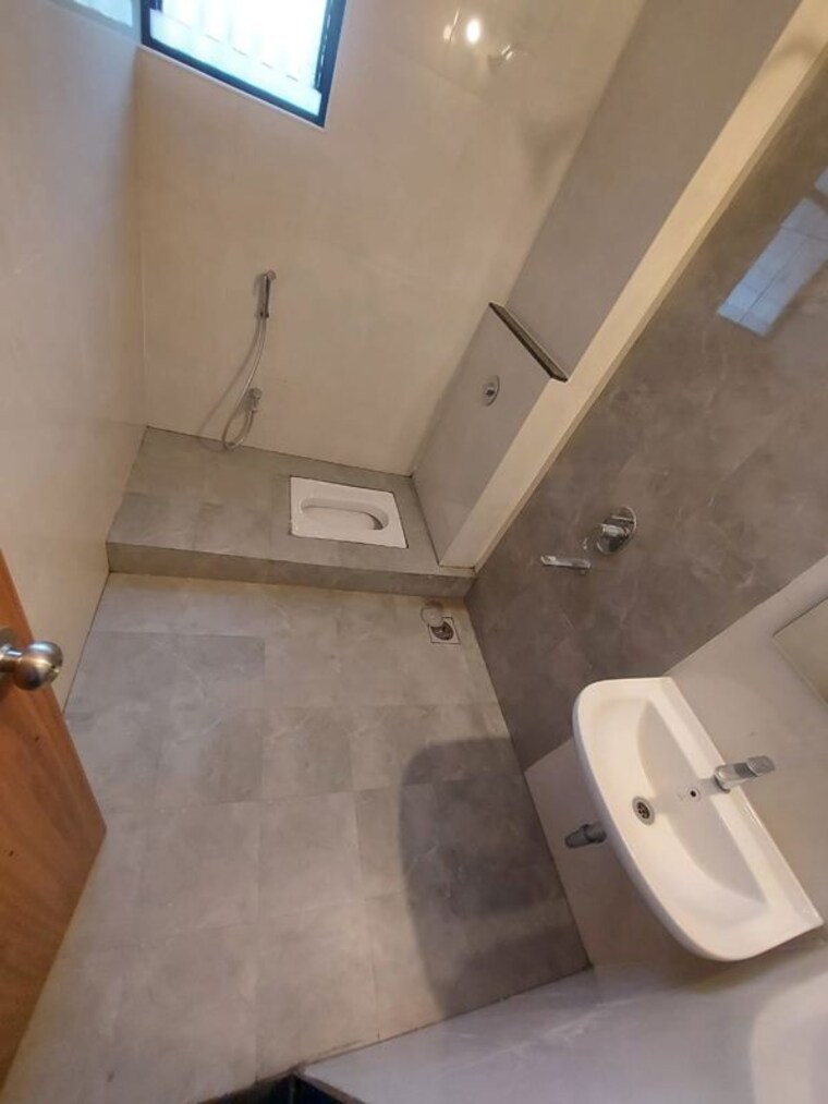 Bathroom, mantra-montana-phase-1 4 Bedroom 2100 Sq.Ft. Apartment In Dhanori Pune 10000067