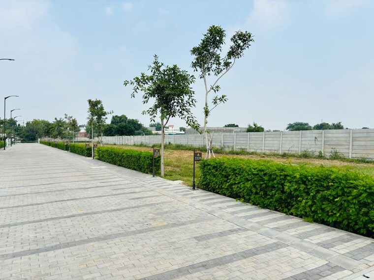 undefined, bptp-parkland-pride  302 Sq.Yd. Plot In Sector 77 Faridabad 10000115