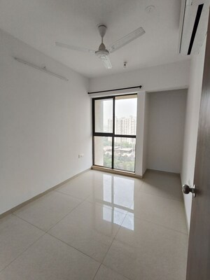 Room in 3 BHK Apartment at Lodha Downtown, Dombivli East – for Rent