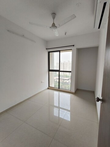 Room in 3 BHK Apartment at Lodha Downtown, Dombivli East – for Rent