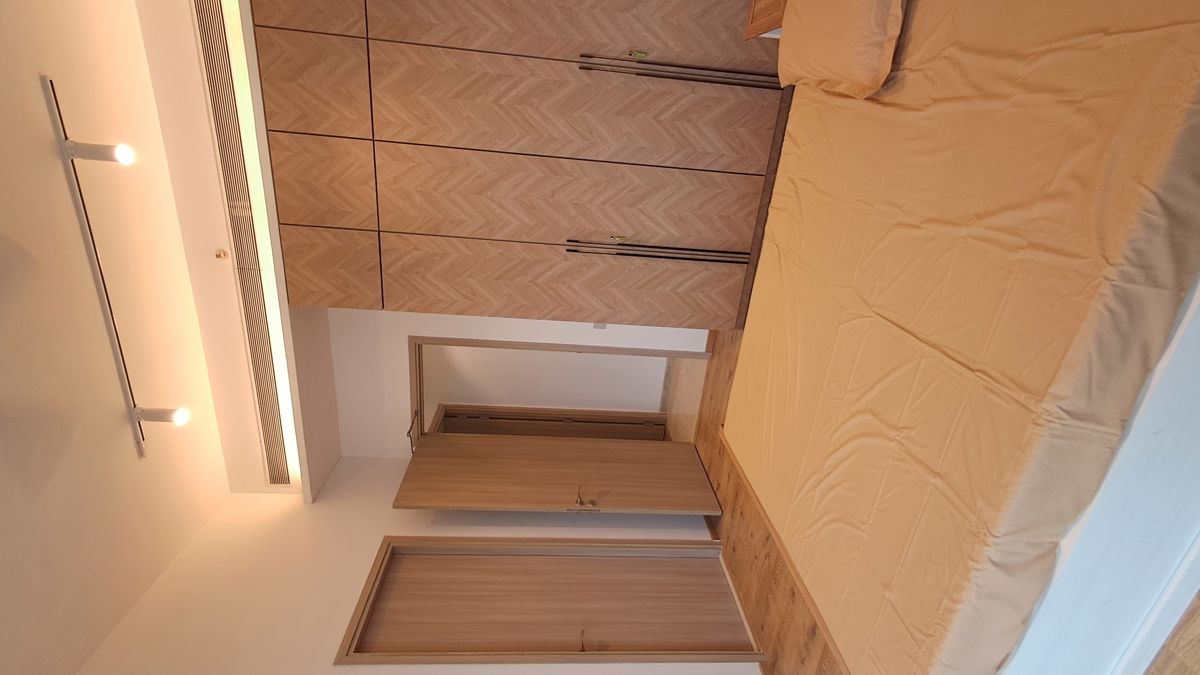 4 BHK + Servant Room Apartment For Rent in Rustomjee Crown