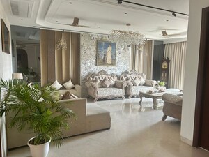 Living Room in 3 BHK Builder Floor at VG 48, Sector 67 – for Sale