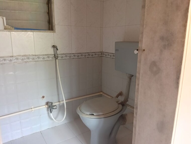Bathroom, acme-complex-2a 1 Bedroom 420 Sq.Ft. Apartment In Goregaon West Mumbai 10000181