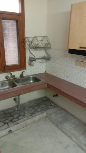 Kitchen in 1 RK Apartment at Oasis Apartments, Sector 55 – for Rent