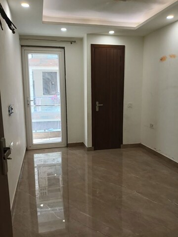 Room in 3 BHK Builder Floor at Sector 8 Dwarka – for Rent
