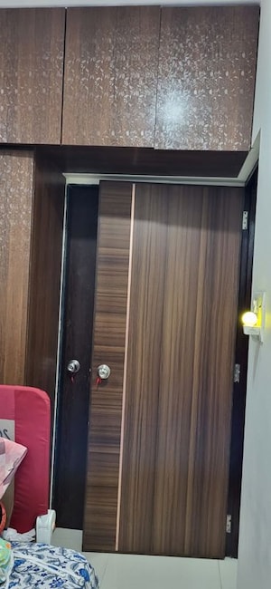 Room in 1 BHK Apartment at Bhoomi Samarth, Goregaon East – for Rent