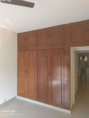 Furnished Amenities in 2 BHK Apartment at Unitech Heritage City, Sector 25 – for Rent