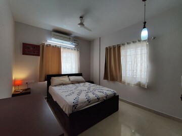 Bedroom in 3 BHK Apartment at Koramangala – for Rent