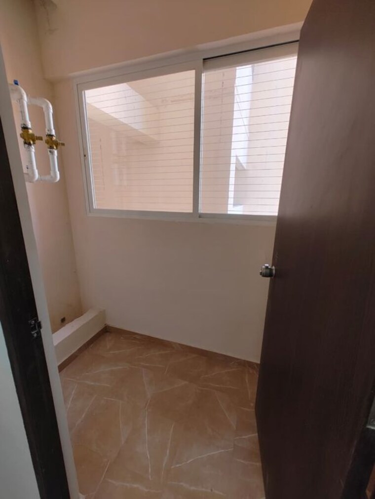 Bathroom, puranik-abitante 2 Bedroom 800 Sq.Ft. Apartment In Bavdhan Pune 10000172