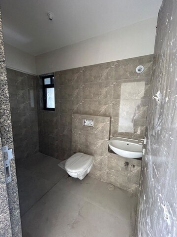 Bathroom in 1.5 BHK Apartment at Kanakia Spaces Zen World, Kanjurmarg East – for Rent