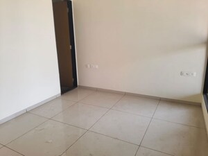 Room in 1.5 BHK Apartment at Chandak 34 Park Estate, Goregaon West – for Rent