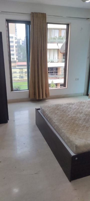 3 BHK + Pooja Room Apartment For Rent in Bandra West