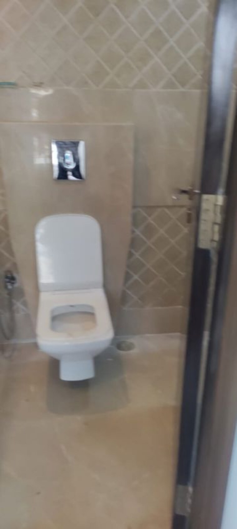 Bathroom, bandra west 3 Bedroom 1100 Sq.Ft. Apartment In Bandra West Mumbai 10000296