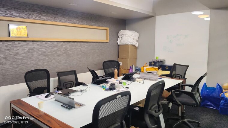 Team Area, odyssey-it-park Commercial Office Space 2800 Sq.Ft. In Thane West Thane 10000389