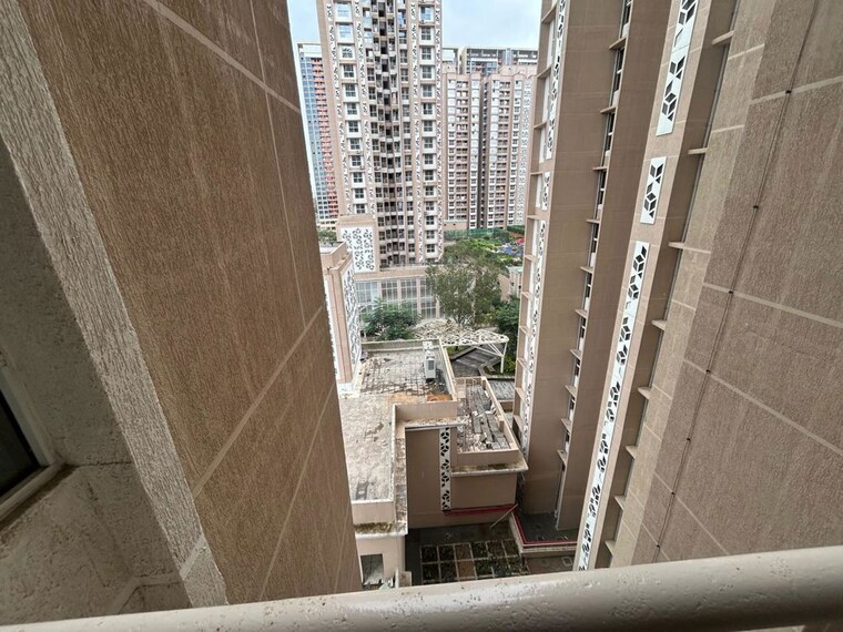 Balcony, godrej-green-vistas 3 Bedroom 1050 Sq.Ft. Apartment In Mahalunge Pune 10000361
