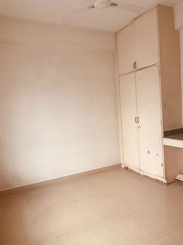 Room in 3 BHK Apartment at East Marredpally – for Rent