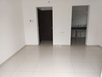 Room in 2 BHK Apartment at Kumar Park Infinia, Fursungi – for Sale