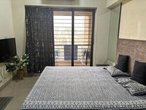 2 BHK Apartment For Rent in Raheja Interface Heights, Malad West