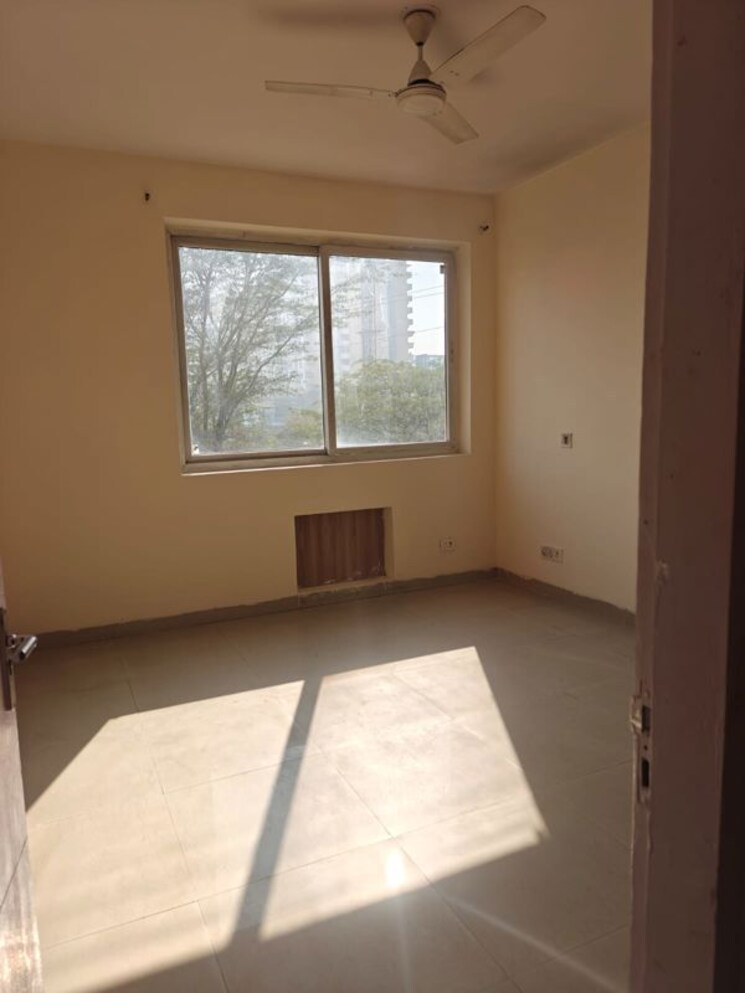 Room, tulip-violet 3 Bedroom 1578 Sq.Ft. Apartment In Sector 69 Gurgaon 10000490