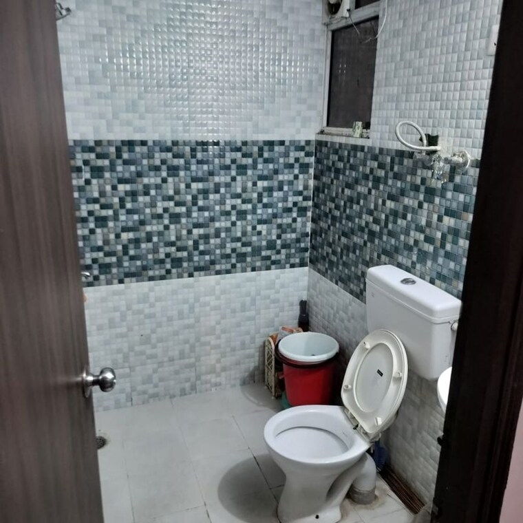 Bathroom, signature-global-andour-height 2 Bedroom 600 Sq.Ft. Apartment In Sector 71 Gurgaon 10000487