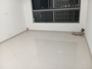 Room in 2 BHK Apartment at Kalpataru Immensa, Kolshet Road – for Rent