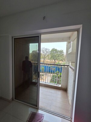 Balcony in 2.5 BHK Apartment at Kalpataru Primera, Kolshet Road – for Rent