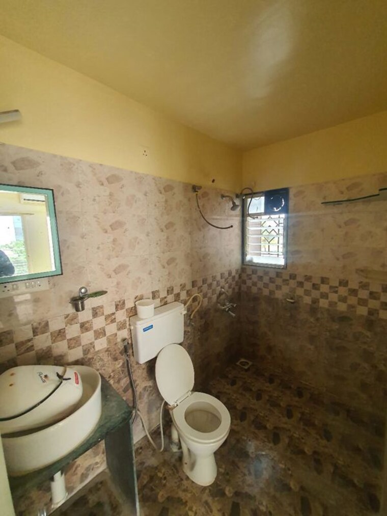 Bathroom, raj-heramb-regalia-residency 3 Bedroom 1500 Sq.Ft. Apartment In Bavdhan Pune 10000360