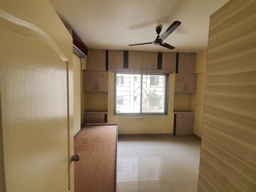 Room in 3 BHK Apartment at Raj Heramb Regalia Residency, Bavdhan – for Rent