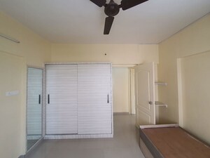Room in 3 BHK Apartment at Raj Heramb Regalia Residency, Bavdhan – for Rent