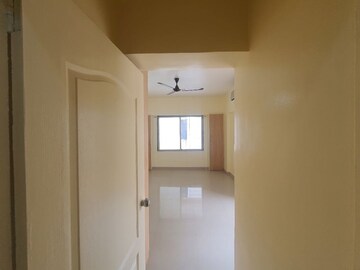 Room in 3 BHK Apartment at Raj Heramb Regalia Residency, Bavdhan – for Rent