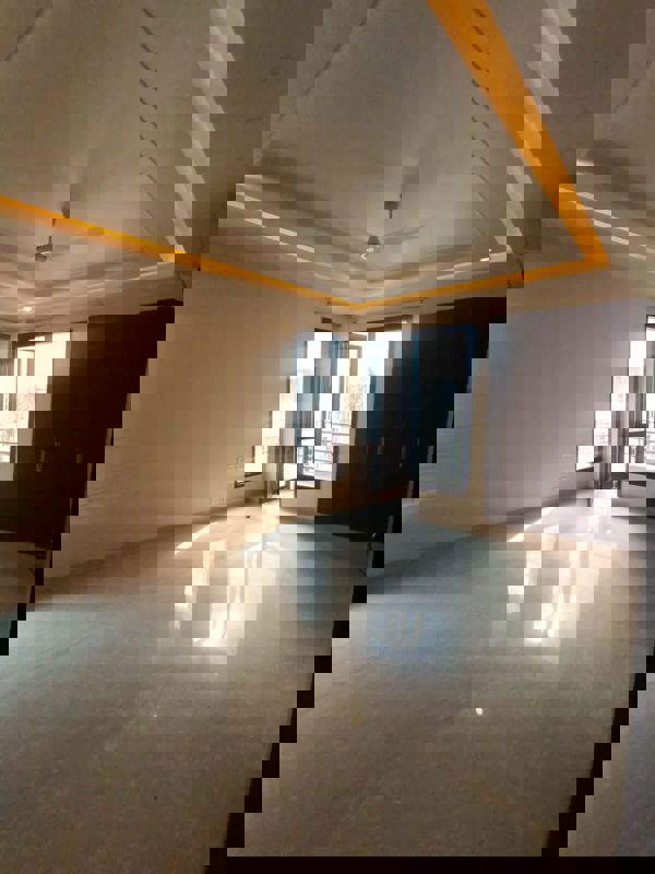 Room in 3 BHK Builder Floor at Arjun Nagar – for Sale