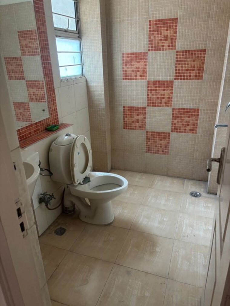 Bathroom, eldeco-mystic-greens 3 Bedroom 1731 Sq.Ft. Apartment In Omicron I Greater Noida Greater Noida 10000641