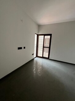 2 BHK Apartment For Sale in Centreo 
