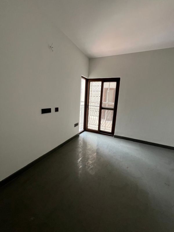 2 BHK Apartment For Sale in Centreo 