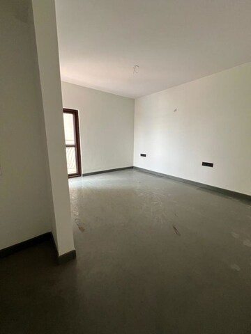 Room in 2 BHK Apartment at Centreo , Kanakapura Road – for Sale