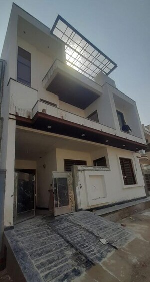 5 BHK Independent House For Sale in Meerut Cantt