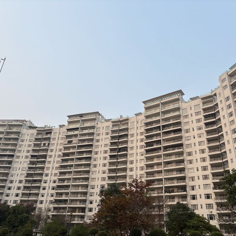 3.5 BHK + Servant Room Apartment For Rent in Central Park Resorts