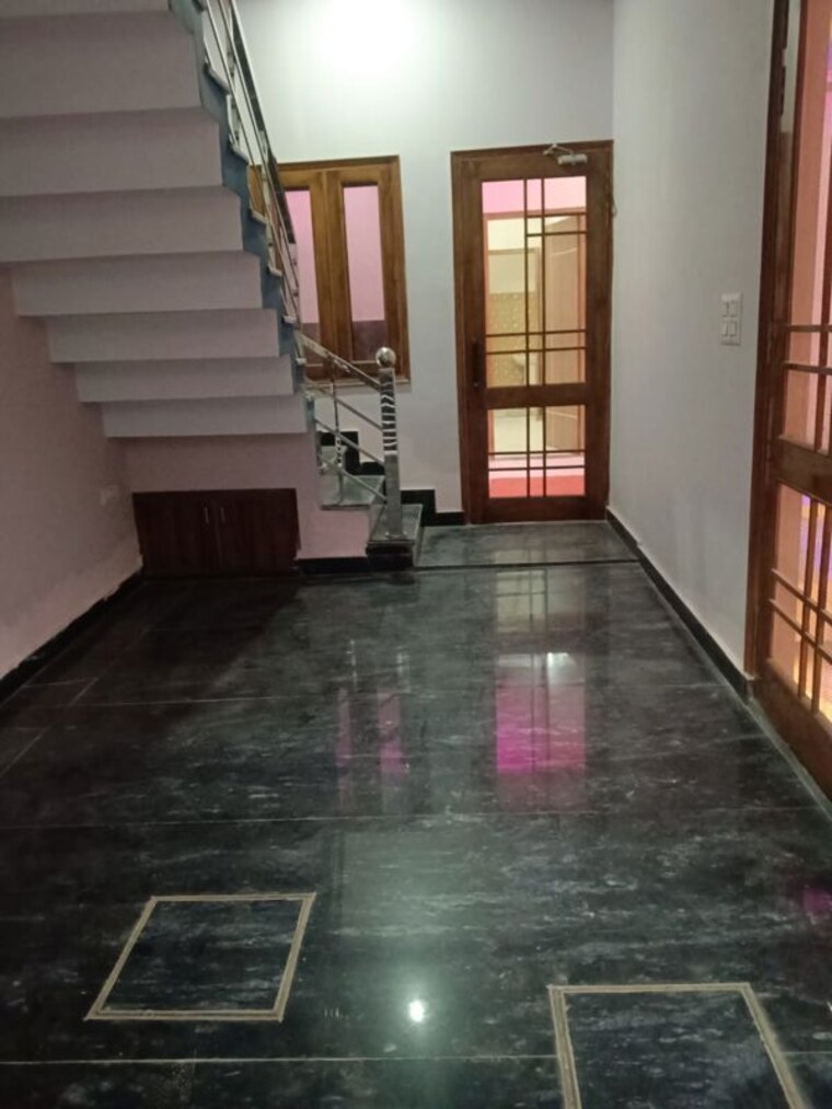  Parking, ganga ngr 3 Bedroom 122 Sq.Yd. Independent House In Ganga Ngr Meerut 10000724