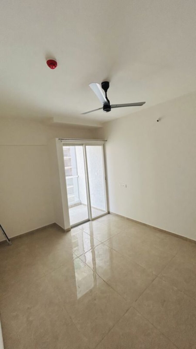 Room, wakad 3 Bedroom 950 Sq.Ft. Apartment In Wakad Pune 9990517