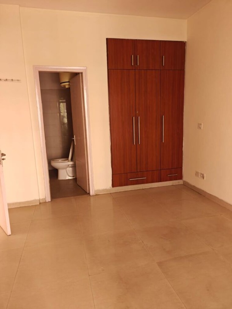 Room, tulip-violet 3 Bedroom 1578 Sq.Ft. Apartment In Sector 69 Gurgaon 10000750