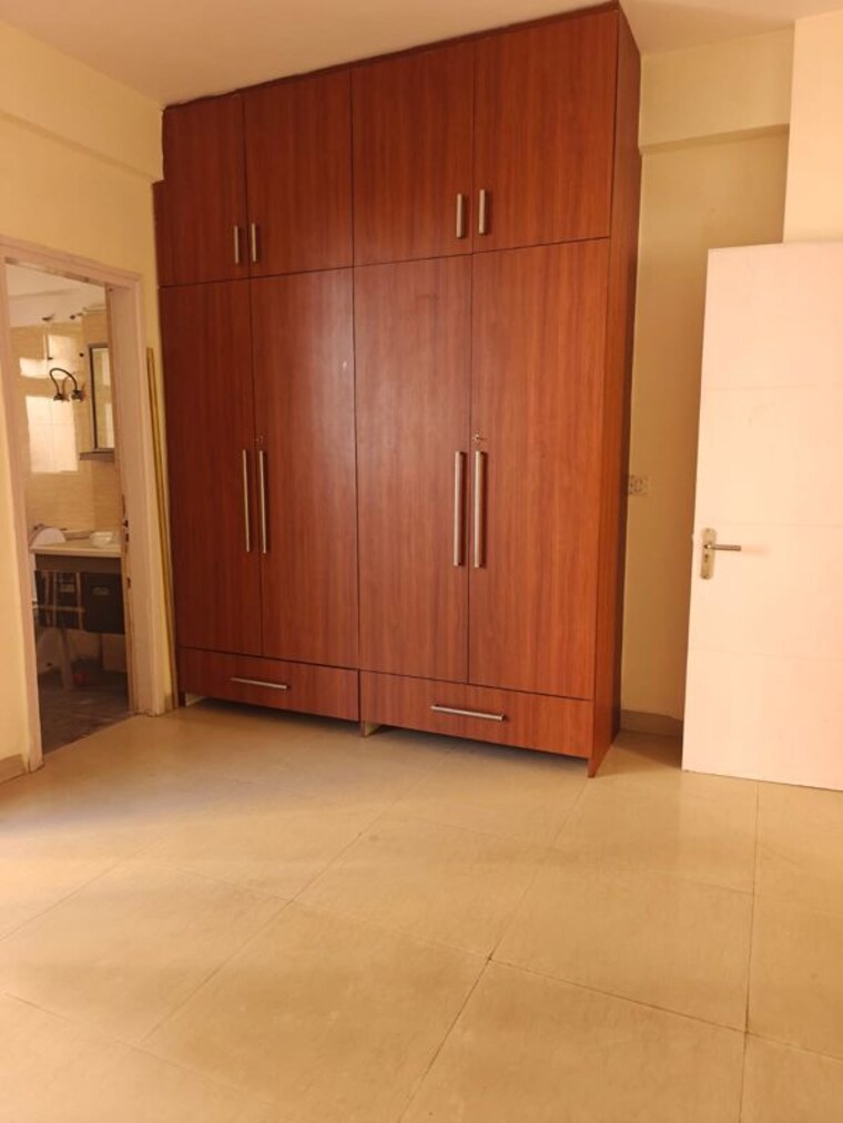 Room, tulip-violet 3 Bedroom 1578 Sq.Ft. Apartment In Sector 69 Gurgaon 10000750